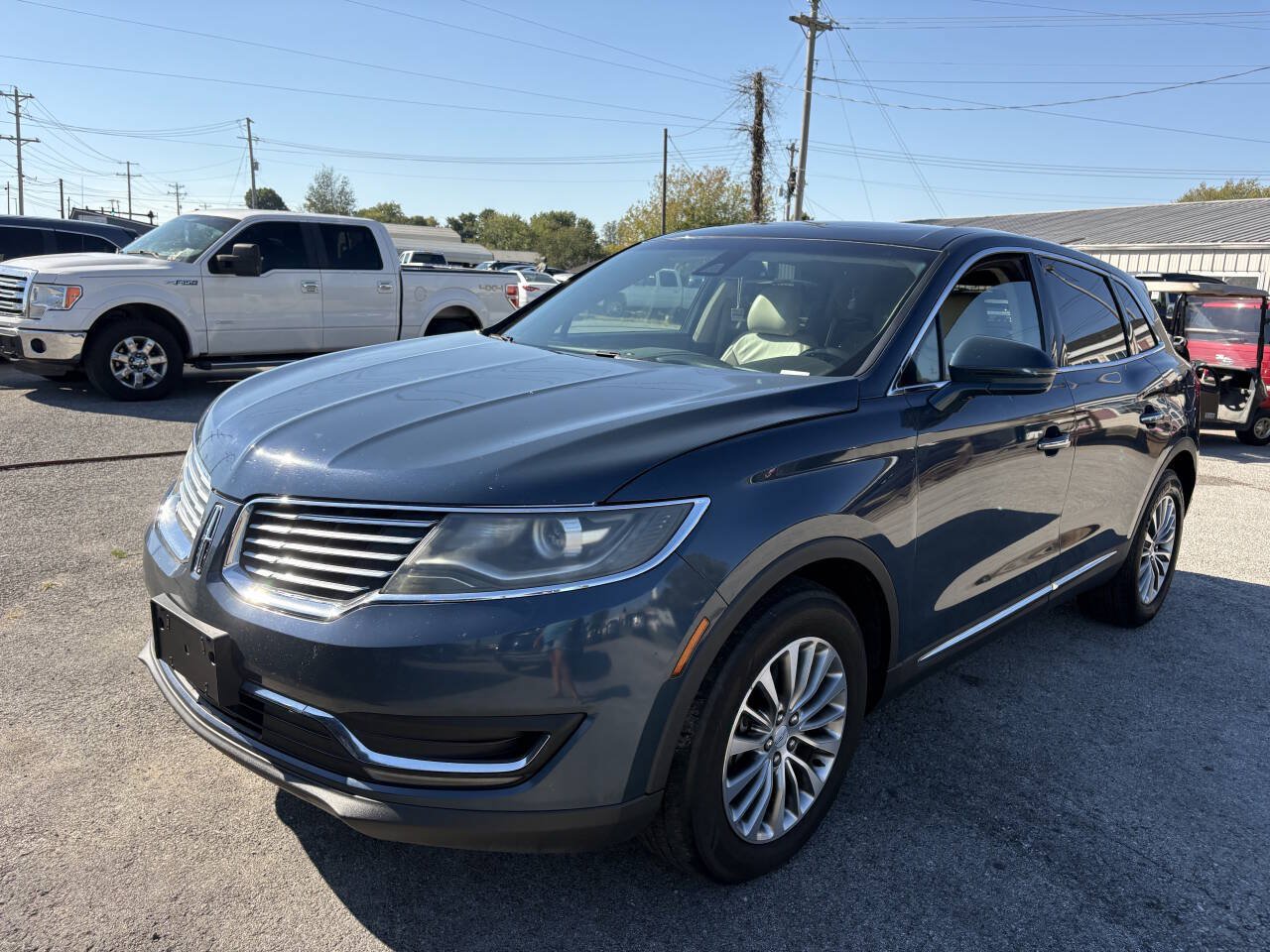 Used 2016 Lincoln MKX Select w/ Climate Package AWD/4WD image 4