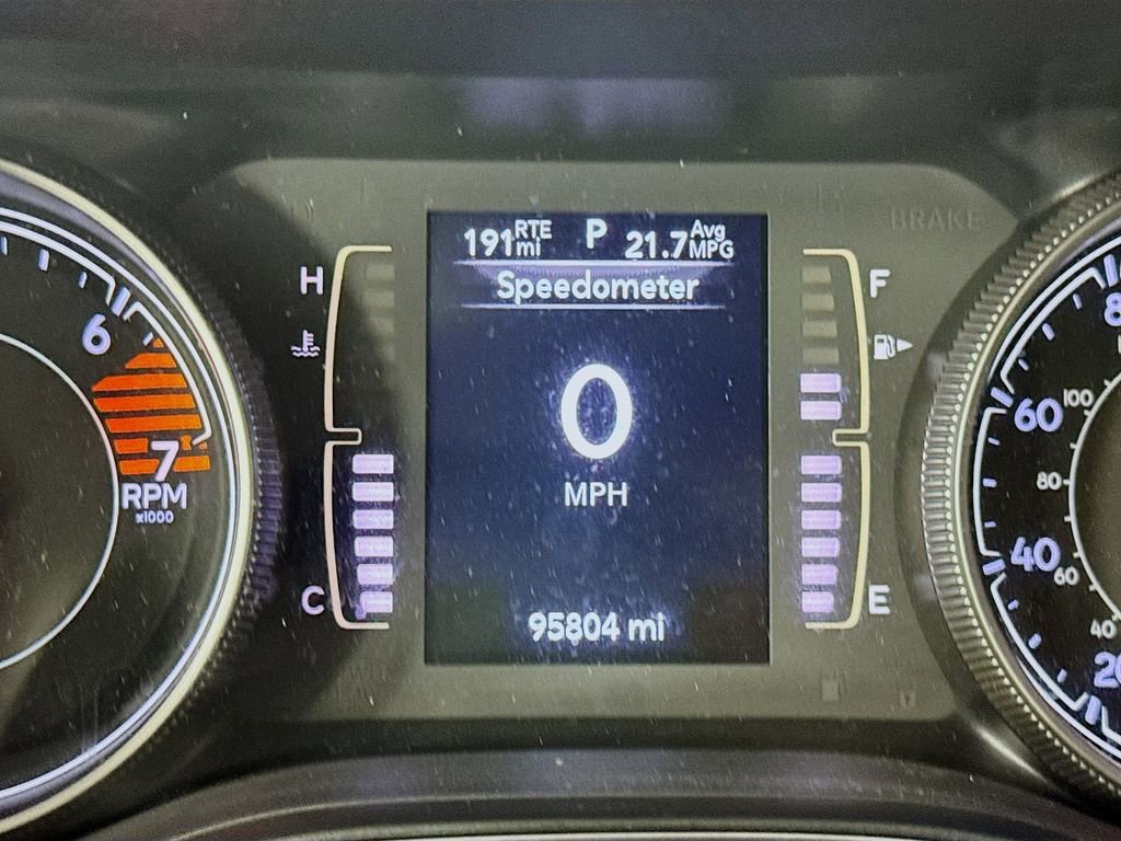 Used 2019 Jeep Cherokee Latitude Plus image 14