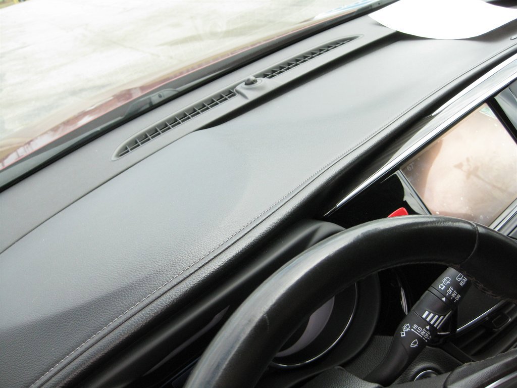 Used 2019 Buick Envision Essence FWD image 19