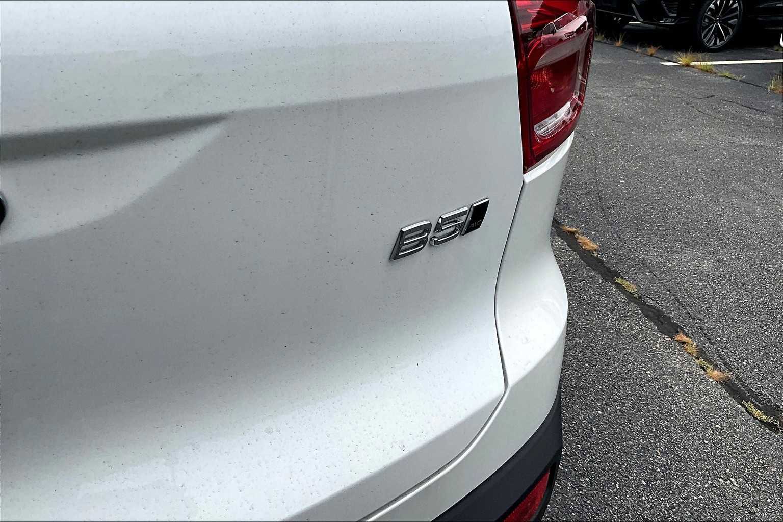 Used 2025 Volvo XC40 B5 Plus w/ Protection Package Premier image 9