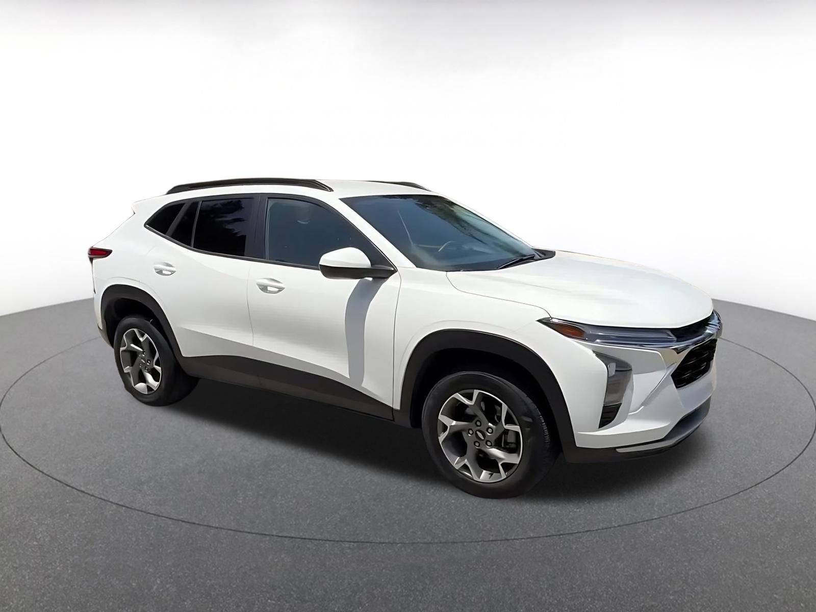 Used 2025 Chevrolet Trax LT FWD video 2