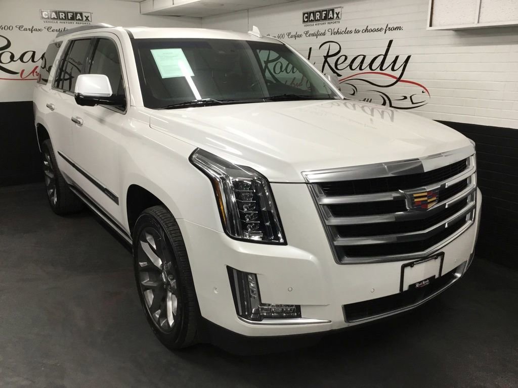 Used 2017 Cadillac Escalade Premium Luxury AWD/4WD image 2