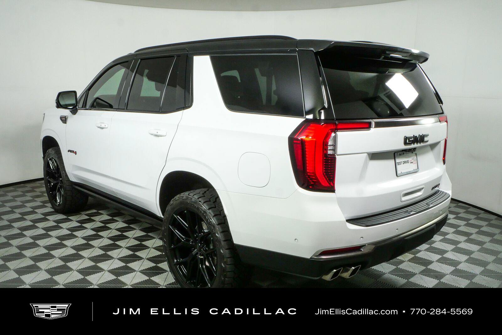 Used 2025 GMC Yukon AT4 Ultimate w/ LPO, Floor Liner Package AWD/4WD image 31