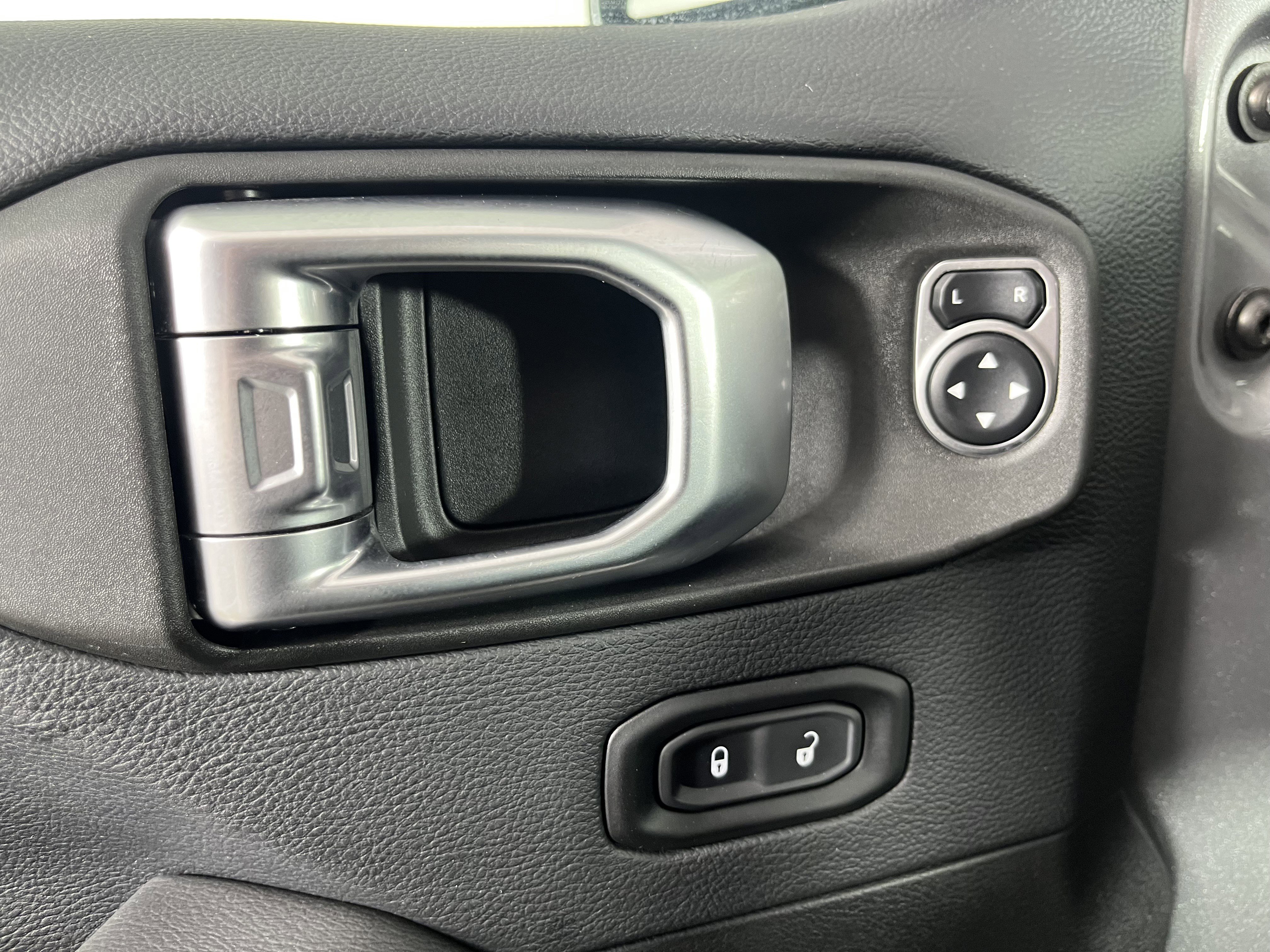 Used 2019 Jeep Wrangler Rubicon image 18