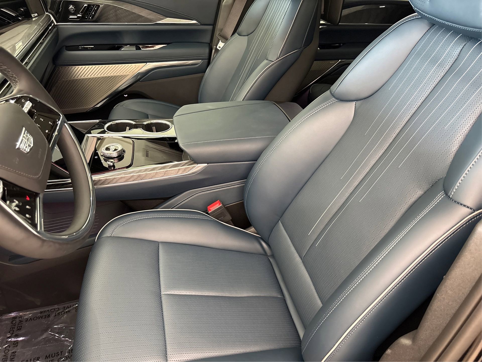 New 2025 Cadillac Escalade IQ Luxury 2 w/ LPO, Radiant Package image 9