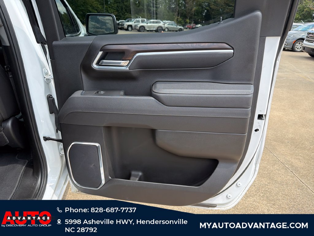 Used 2025 GMC Sierra 1500 SLT AWD/4WD image 32