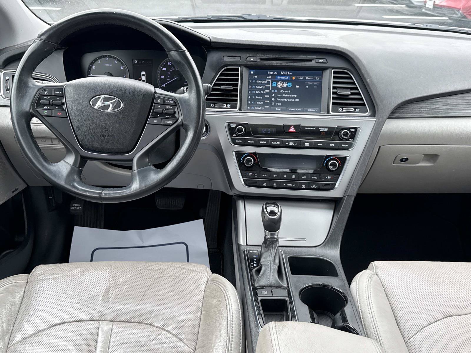 Used 2015 Hyundai Sonata Limited w/ Option Group 05 FWD image 2