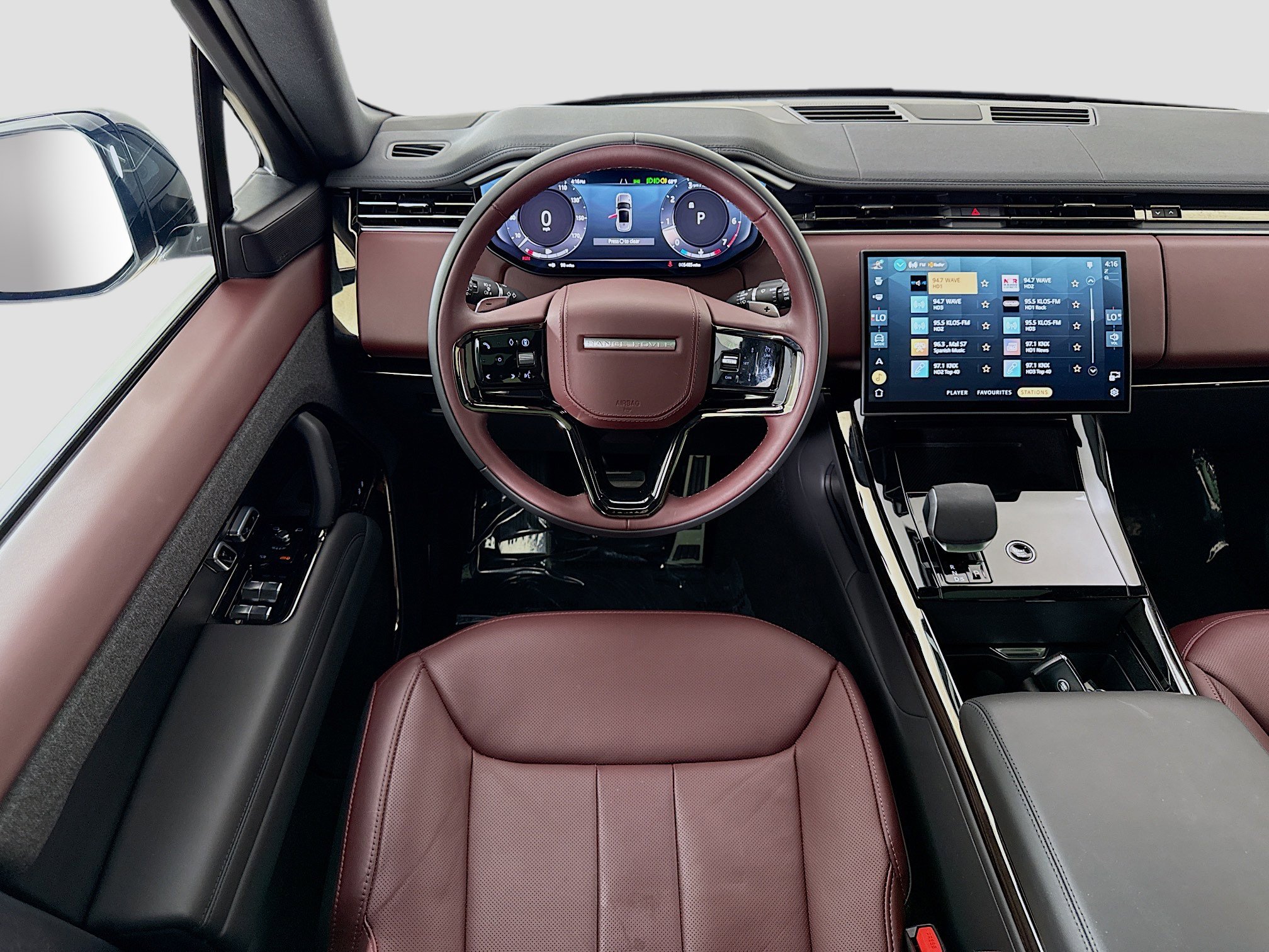 Used 2025 Land Rover Range Rover Sport Dynamic SE image 24