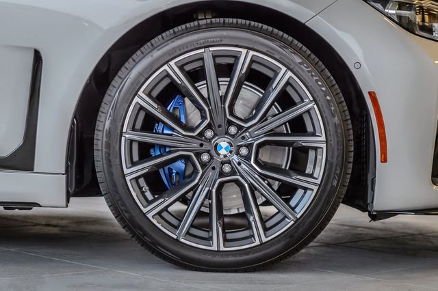 Used 2020 BMW 740i w/ M Sport Package image 16
