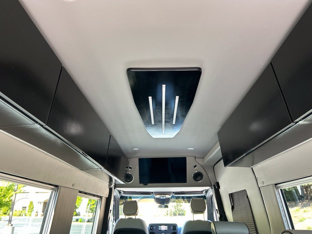 Used 2022 Mercedes-Benz Sprinter 2500 image 60