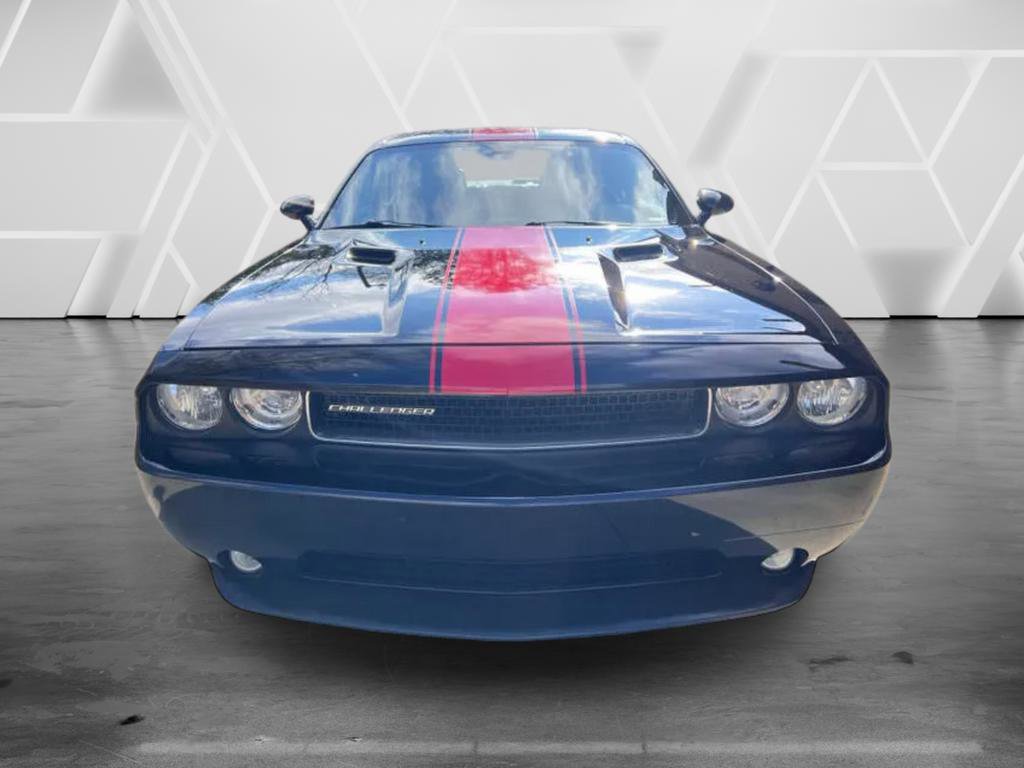Used 2013 Dodge Challenger SXT RWD image 4