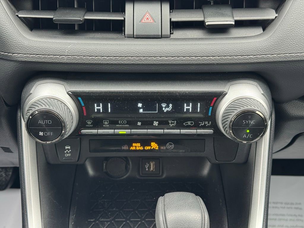 Certified 2025 Toyota RAV4 LE image 41