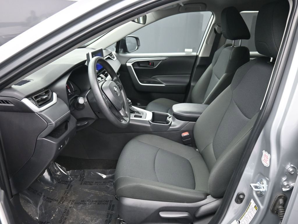 Certified 2025 Toyota RAV4 LE image 18