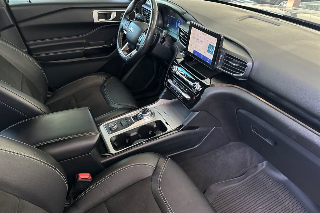 Used 2022 Ford Explorer ST w/ ST Street Pack image 20