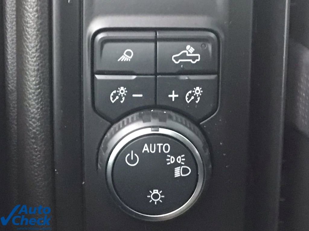 Used 2024 Chevrolet Silverado 2500 Custom w/ Custom Value Package image 31