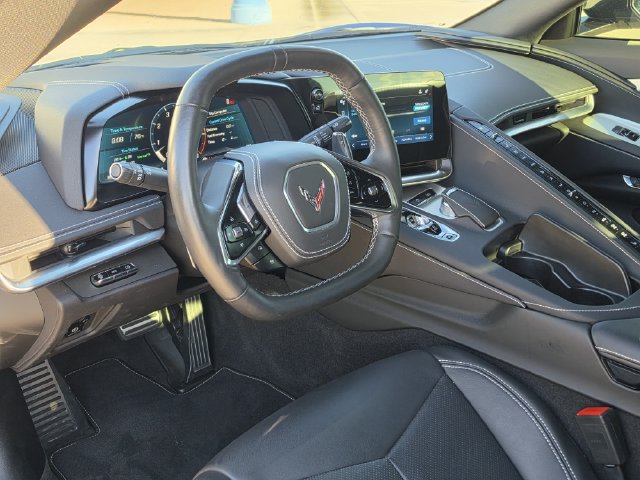Used 2025 Chevrolet Corvette Stingray Preferred Cpe w/ Z51 Performance Package RWD image 12