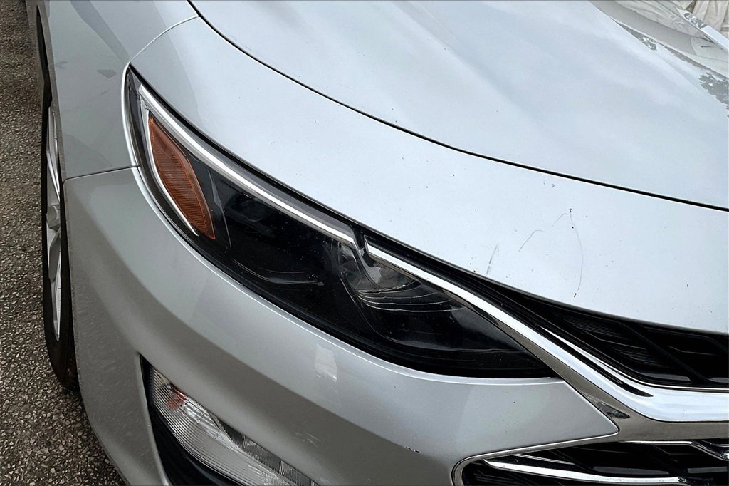 Used 2020 Chevrolet Malibu LT image 30