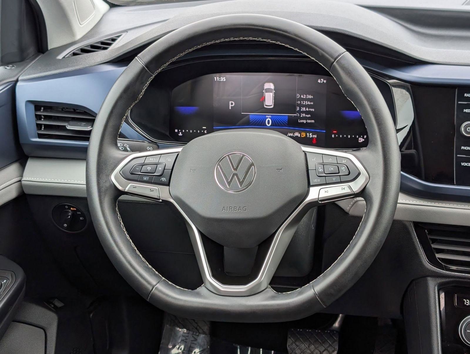 Used 2024 Volkswagen Taos SE image 16