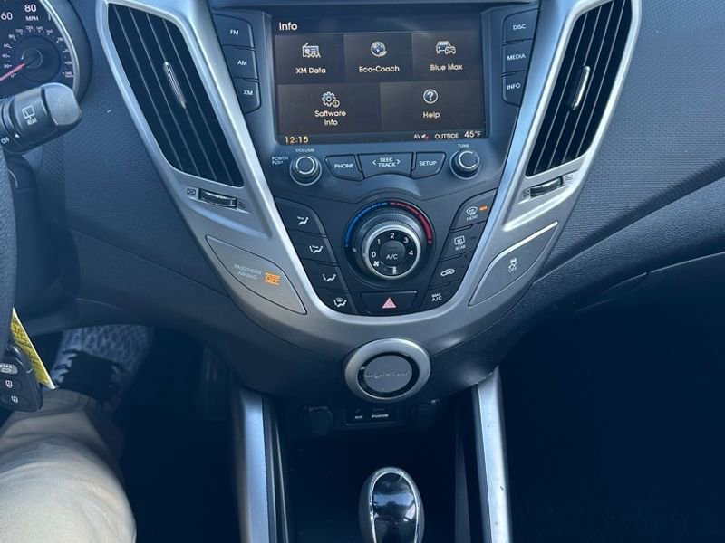 Used 2012 Hyundai Veloster image 15