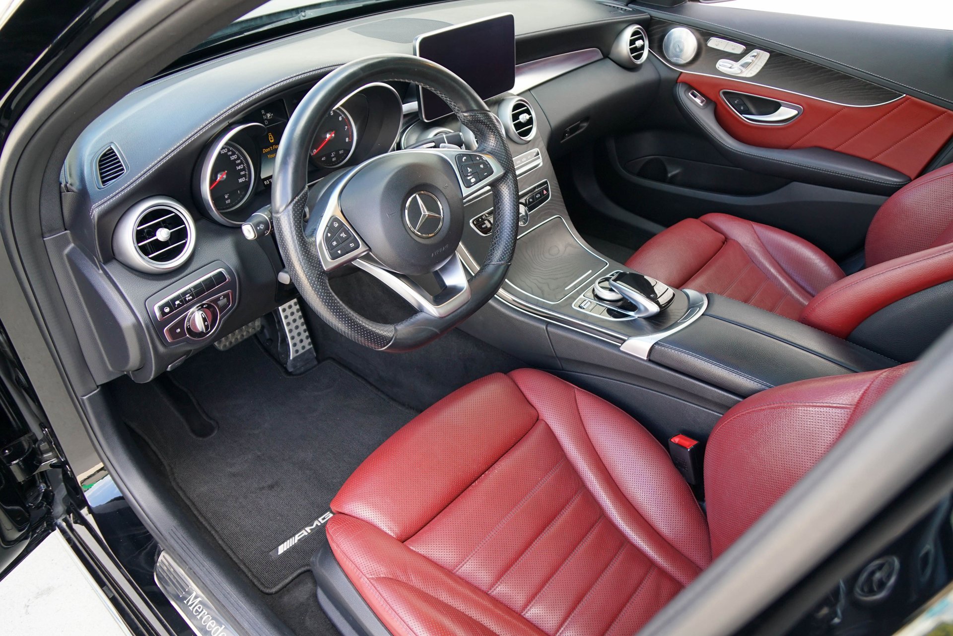 Used 2015 Mercedes-Benz C 400 4MATIC image 22