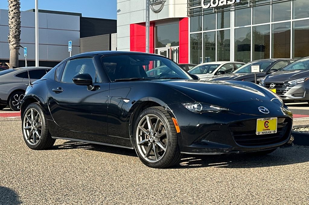 Used 2018 MAZDA MX-5 Miata RF Grand Touring image 2