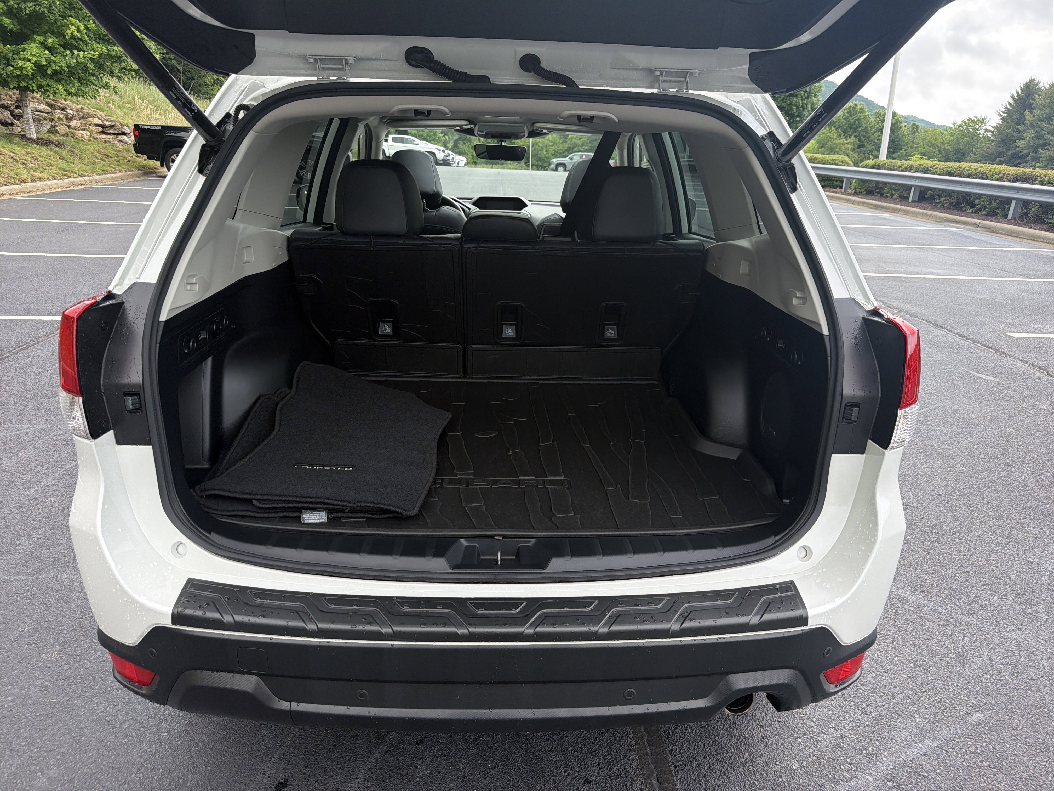 Used 2022 Subaru Forester Limited w/ Popular Package #2 AWD/4WD image 23