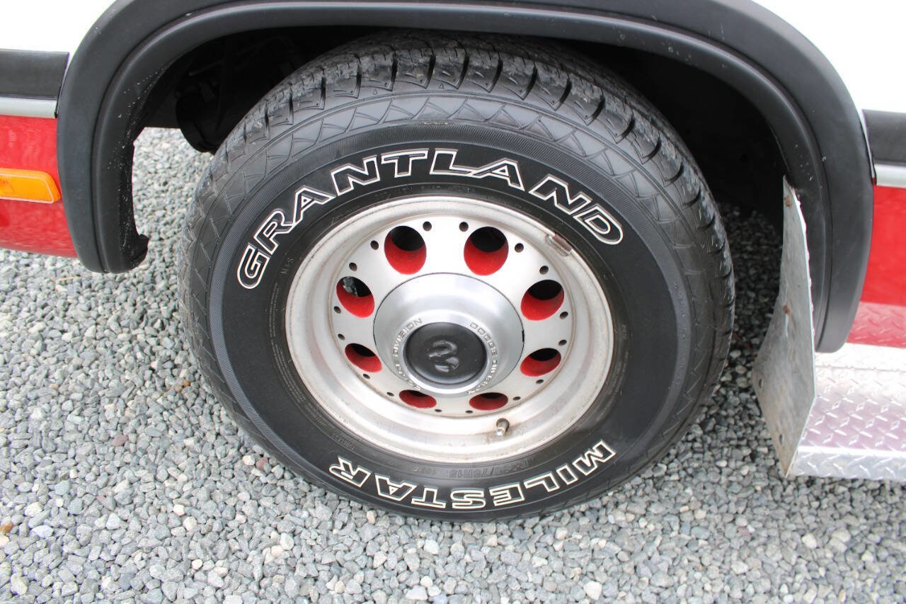 Used 1992 Dodge D/W Truck 150 image 22