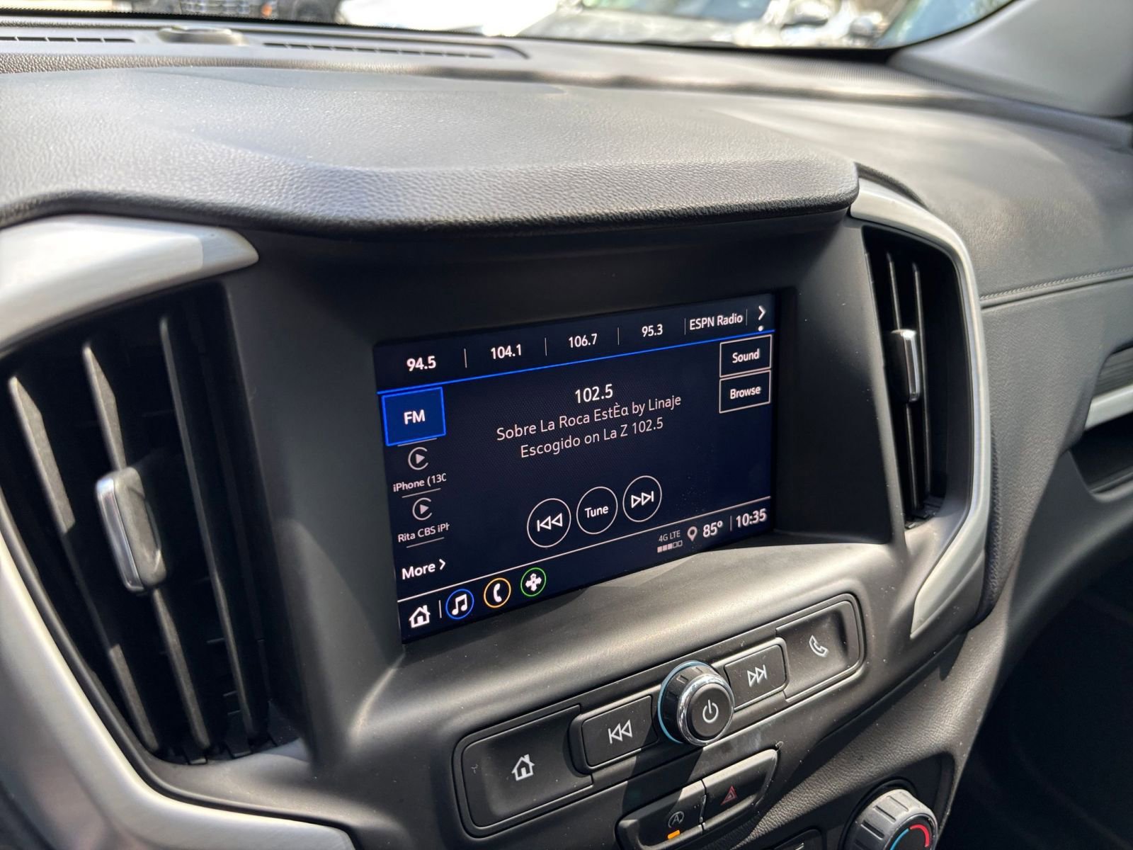 Used 2024 GMC Terrain SLE FWD image 30