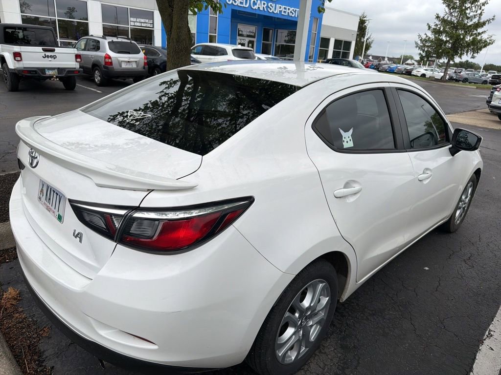 Used 2017 Toyota Yaris iA FWD image 3
