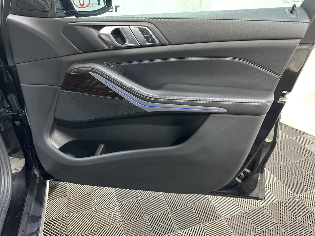 Used 2020 BMW X5 xDrive40i w/ Convenience Package image 11