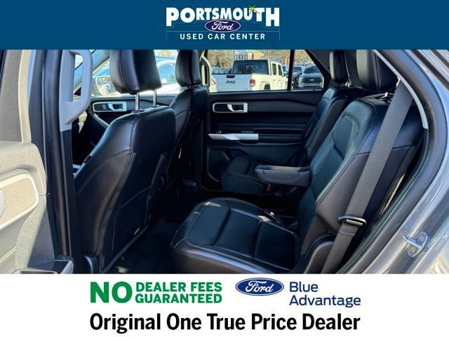 Used 2023 Ford Explorer XLT w/ Equipment Group 202A image 6