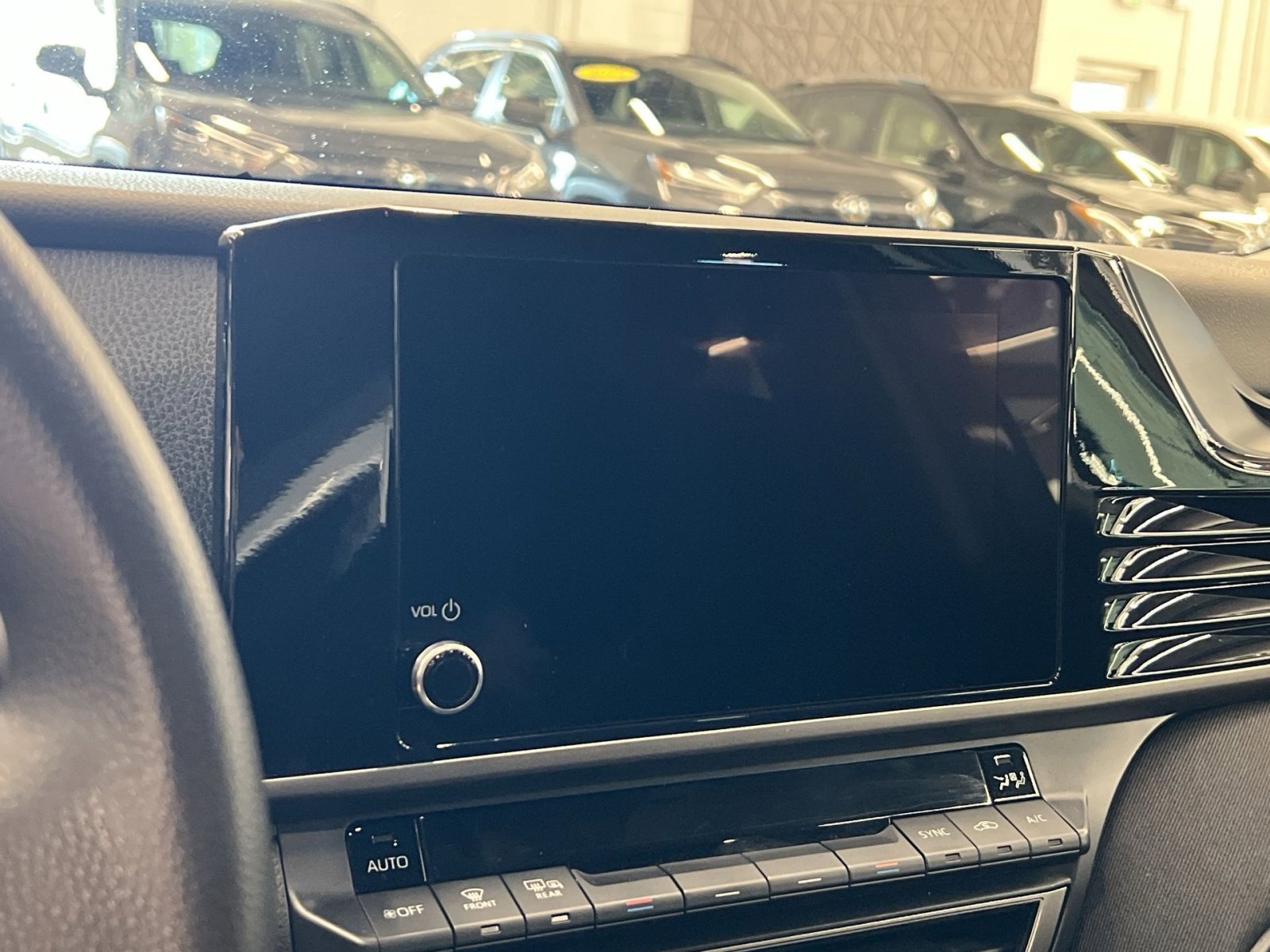 Used 2025 Toyota Camry LE image 16