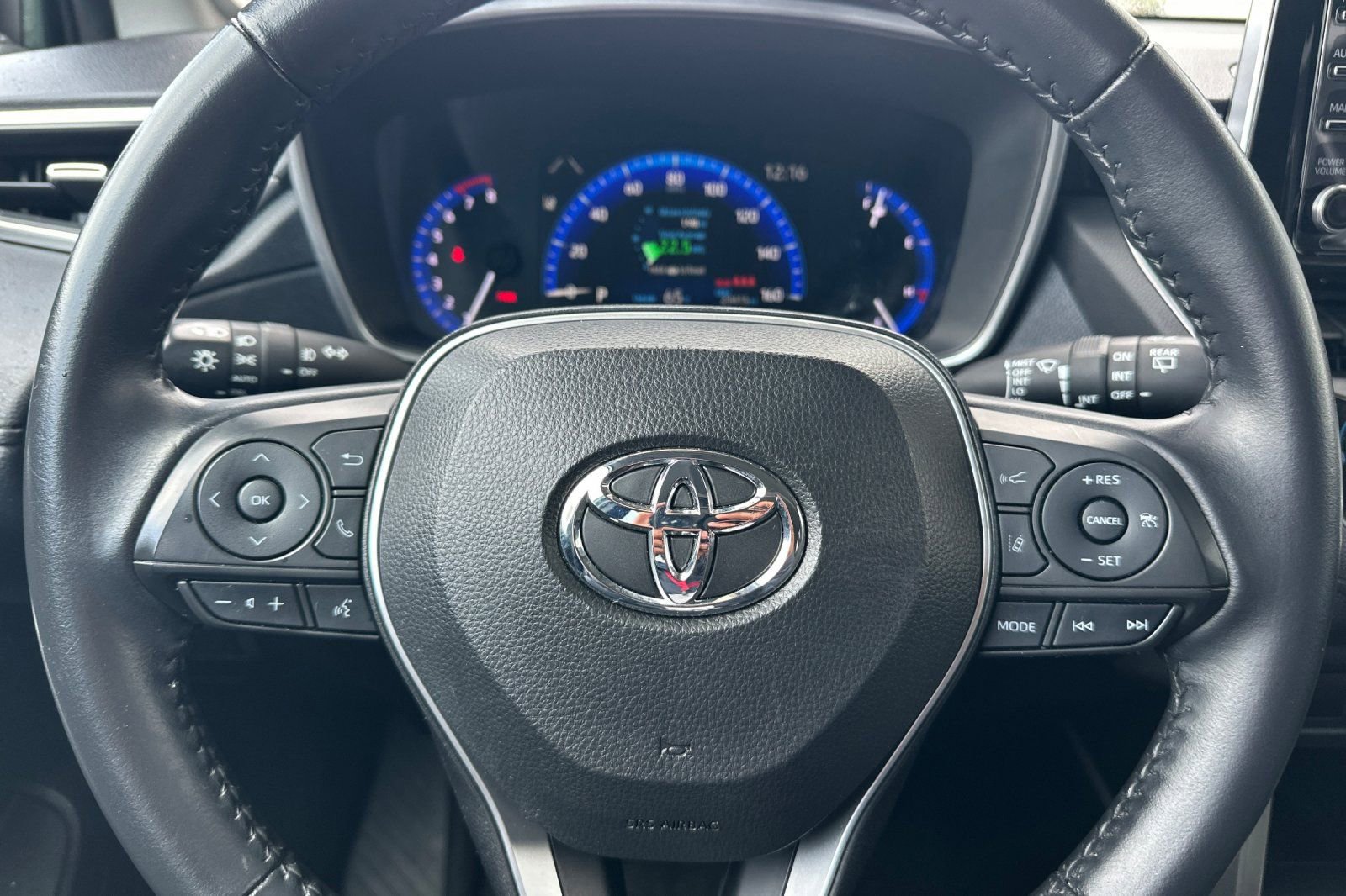Certified 2022 Toyota Corolla Cross XLE w/ Convenience Package AWD/4WD image 23