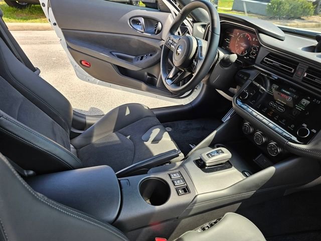 Used 2024 Nissan Z Performance w/ Floor Mat Package image 18