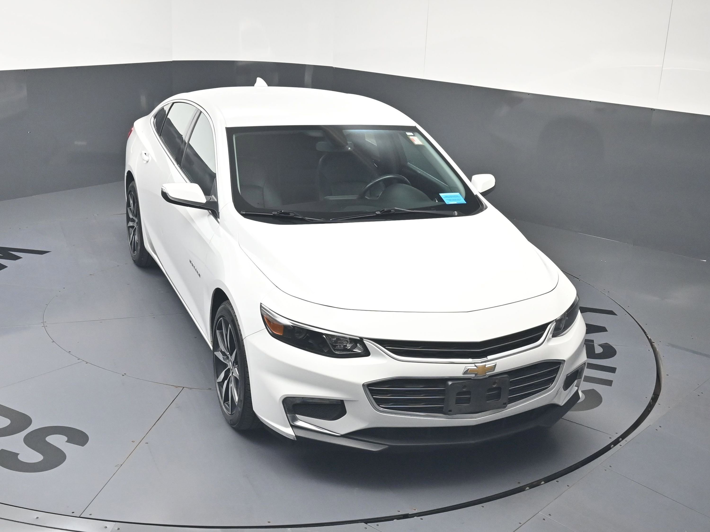 Used 2017 Chevrolet Malibu LT w/ Leather Package FWD image 22