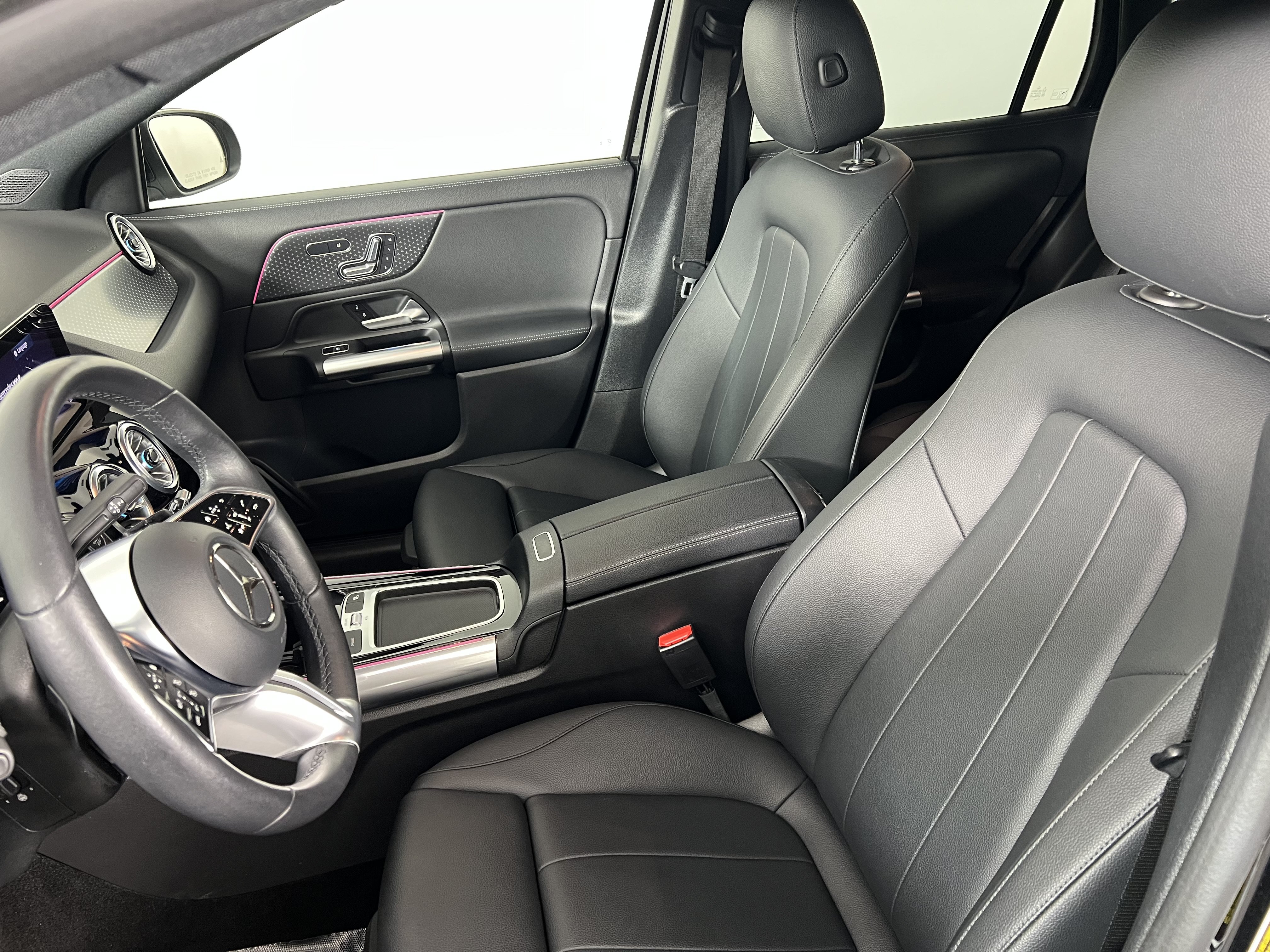 Certified 2025 Mercedes-Benz GLA 250 4MATIC image 16