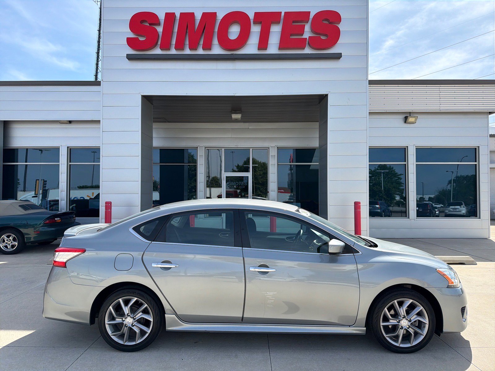 Used 2013 Nissan Sentra SR FWD image 1
