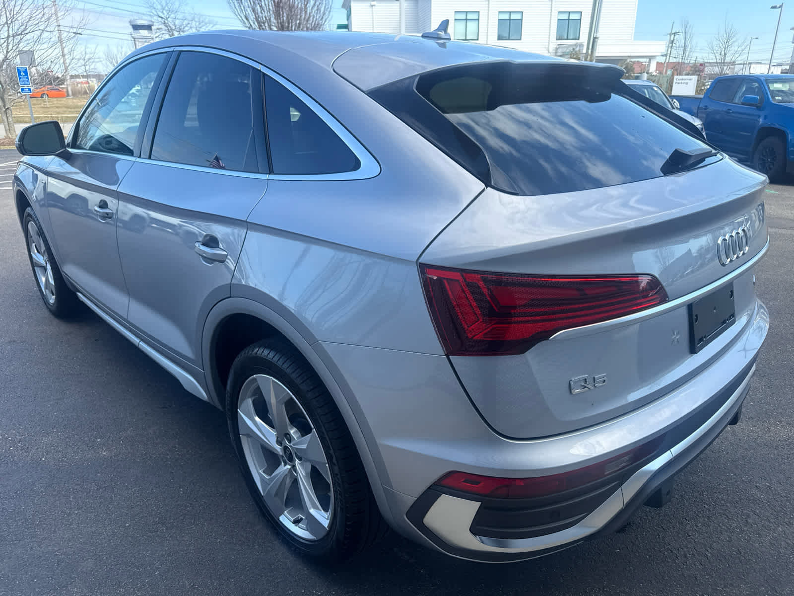 Used 2025 Audi Q5 2.0T Premium Plus w/ Premium Plus Package image 6