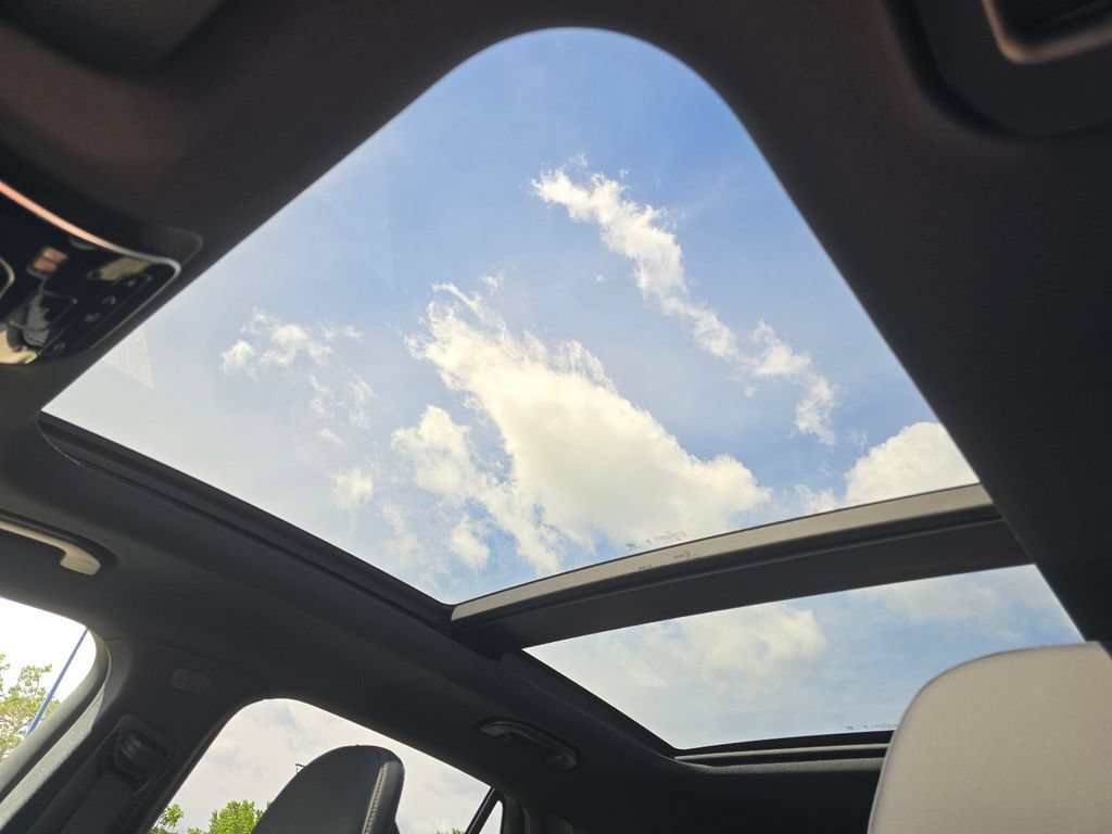 New 2026 Mercedes-Benz GLC 300 4MATIC image 3