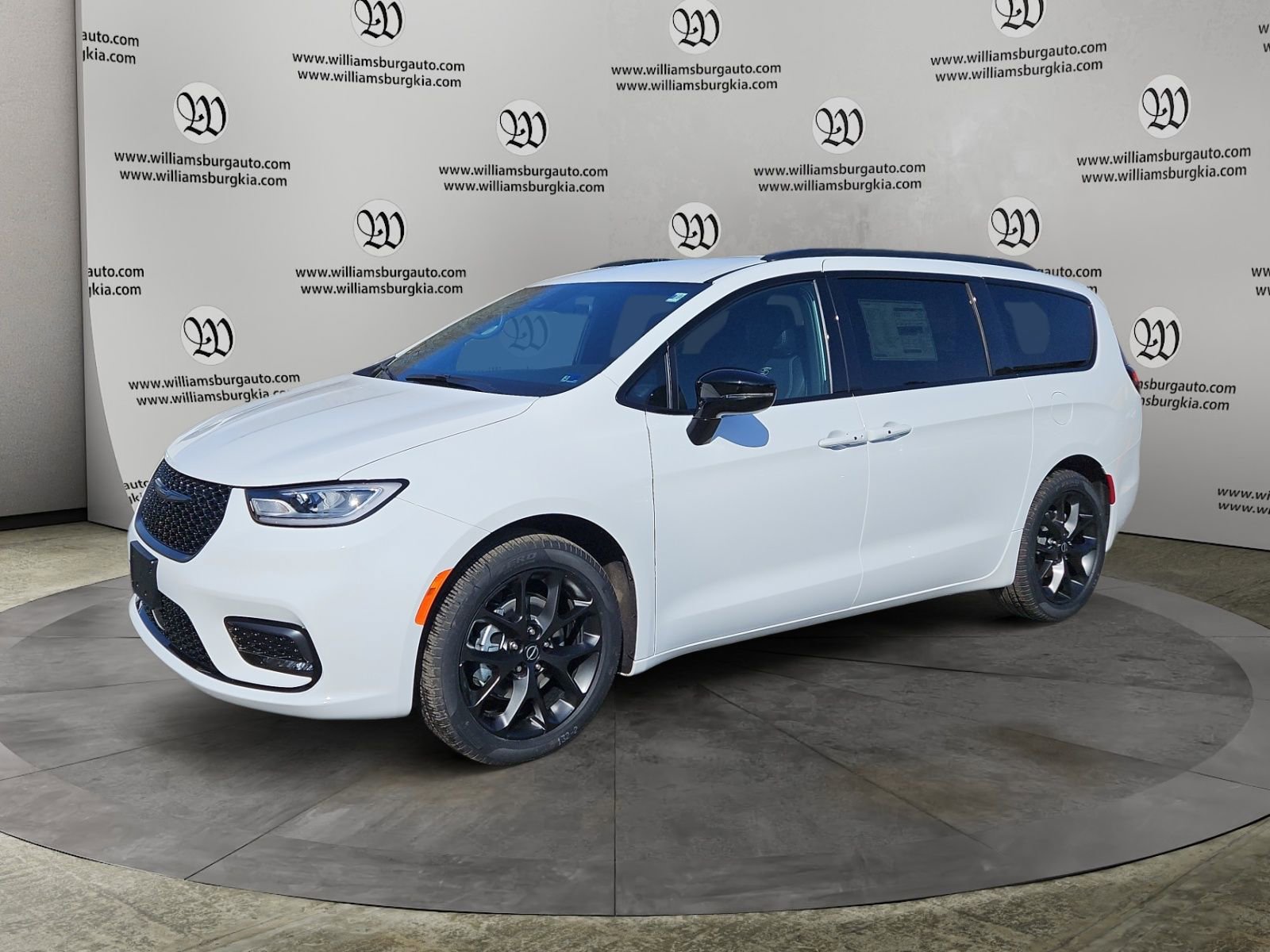 New 2026 Chrysler Pacifica Select w/ S Appearance Package image 1