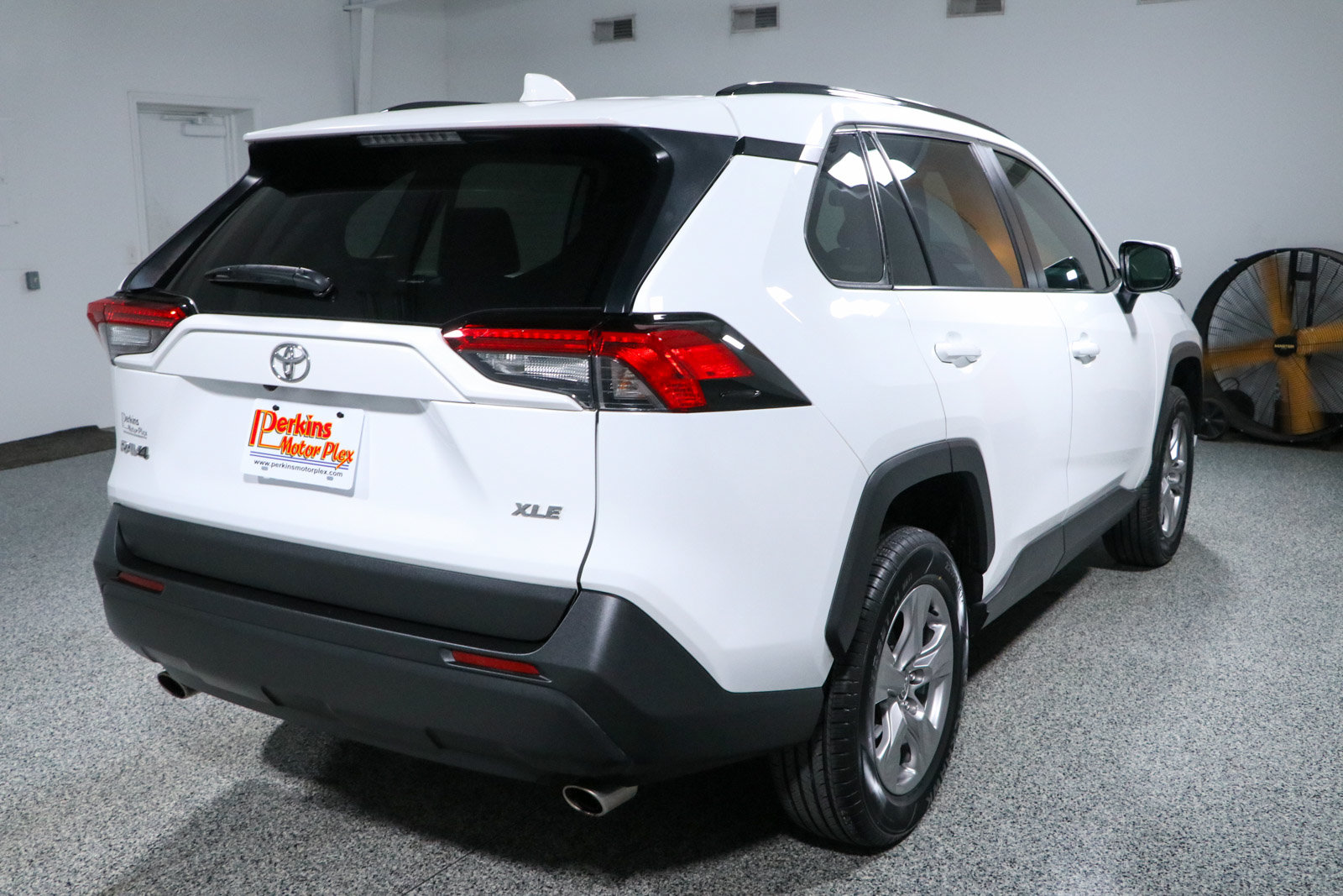 Used 2022 Toyota RAV4 XLE FWD image 7