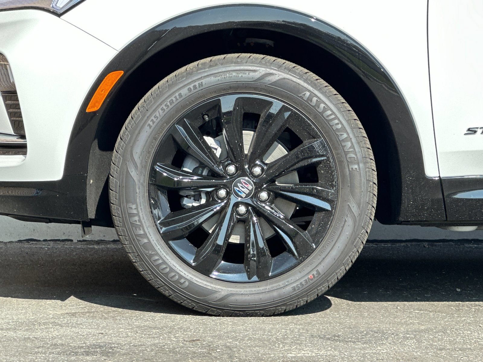 New 2026 Buick Envista Sport Touring w/ Convenience I Package FWD image 25