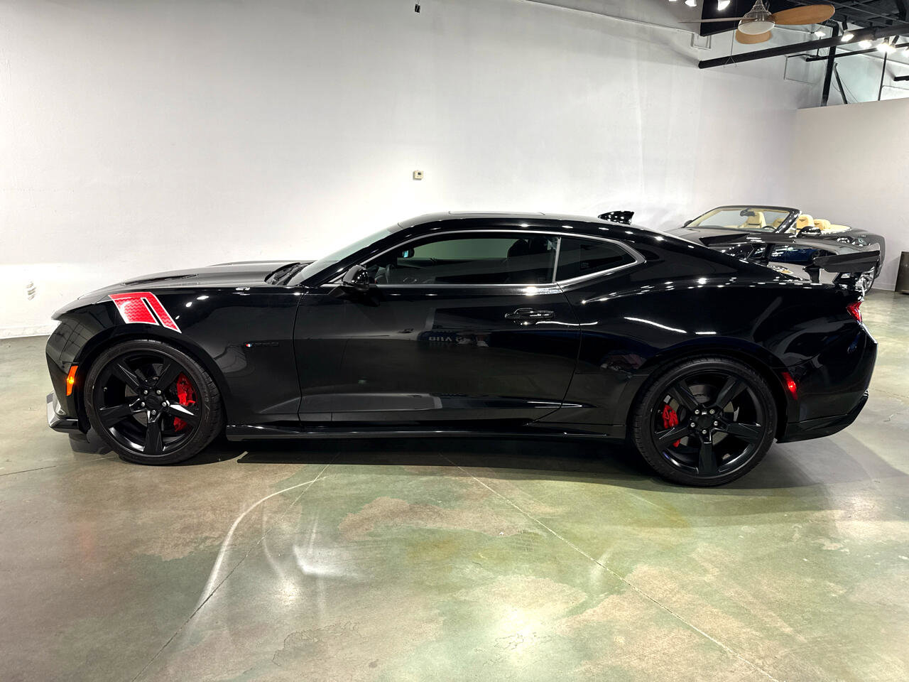 Used 2018 Chevrolet Camaro SS w/ LPO, Ground Effects Package image 4
