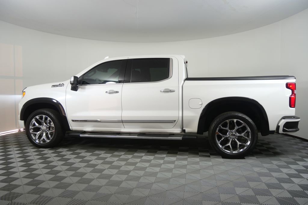 Used 2022 Chevrolet Silverado 1500 High Country w/ Z71 Off-Road Package AWD/4WD image 7