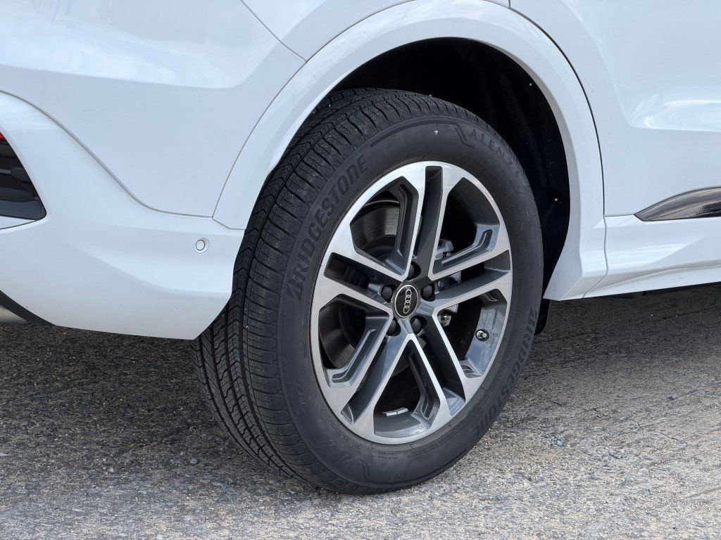 New 2025 Audi Q5 2.0T Premium Plus image 9