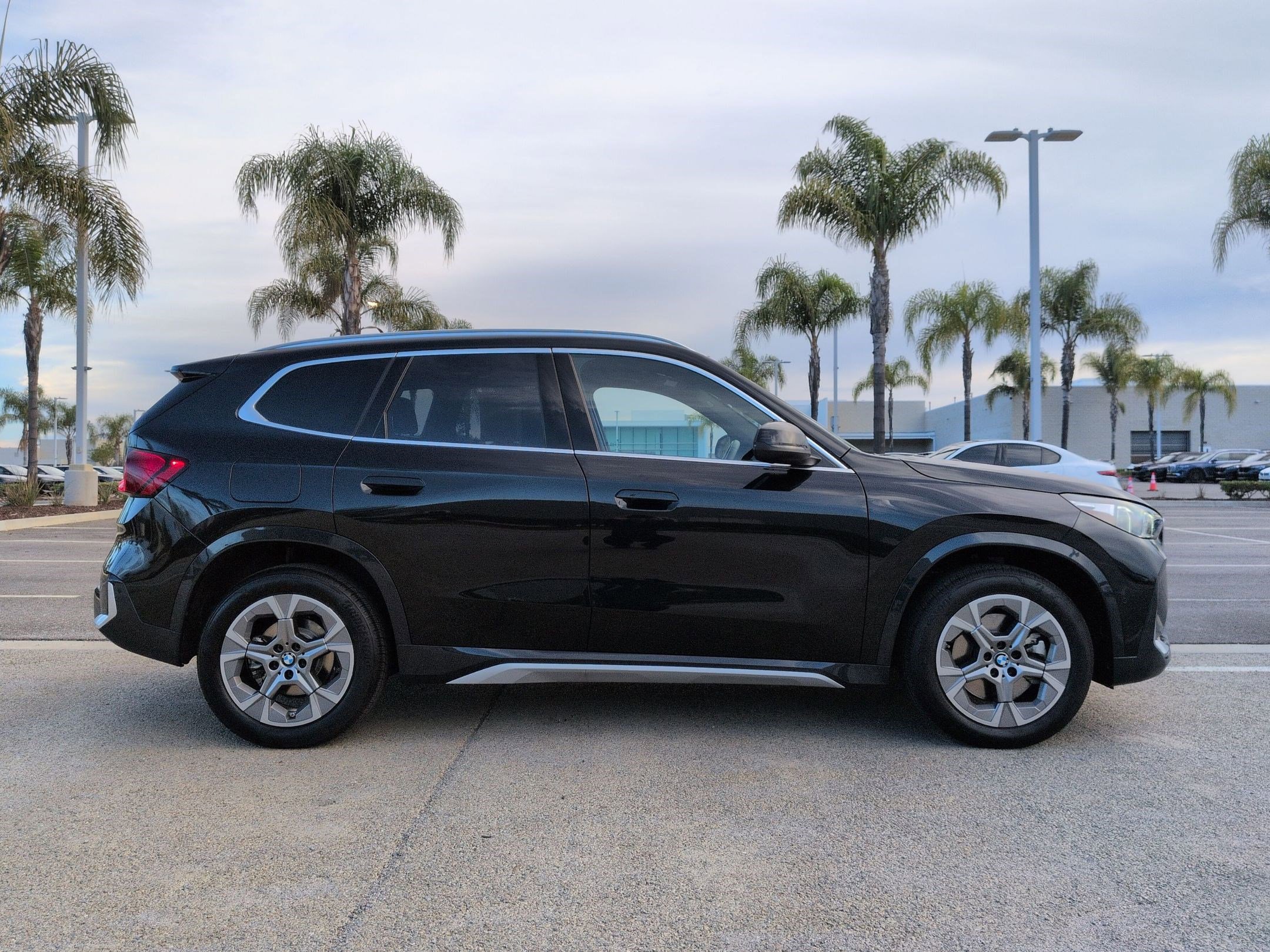 Used 2025 BMW X1 xDrive28i w/ Convenience Package AWD/4WD image 11
