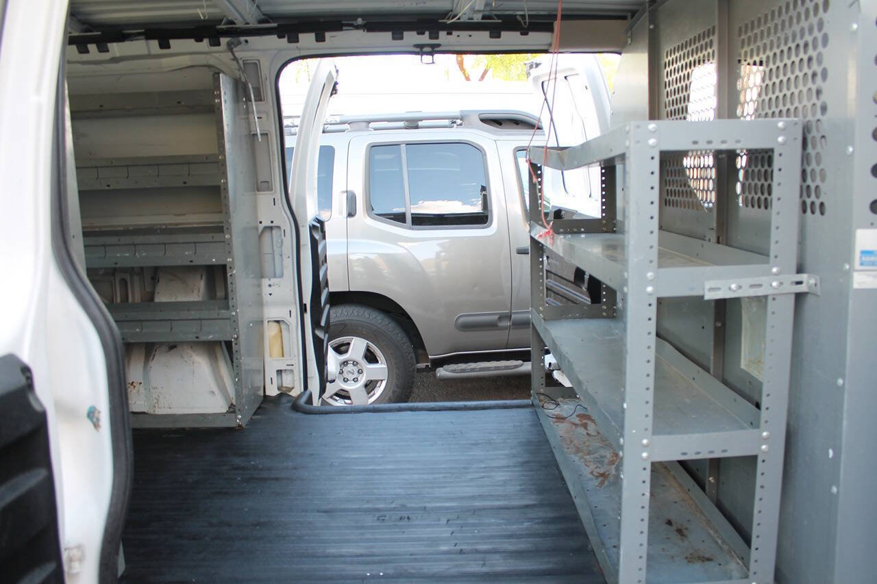 Used 2004 Chevrolet Express 1500 RWD image 23