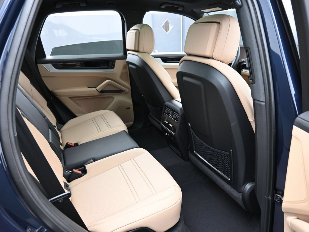 New 2026 Porsche Cayenne S AWD/4WD image 28