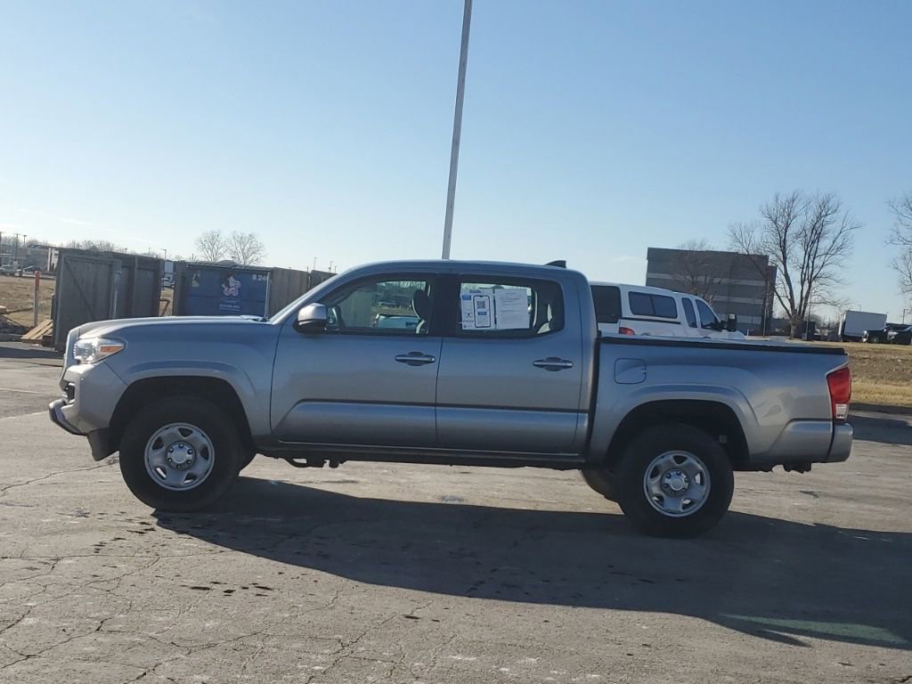Used 2017 Toyota Tacoma SR w/ Tow Package image 4