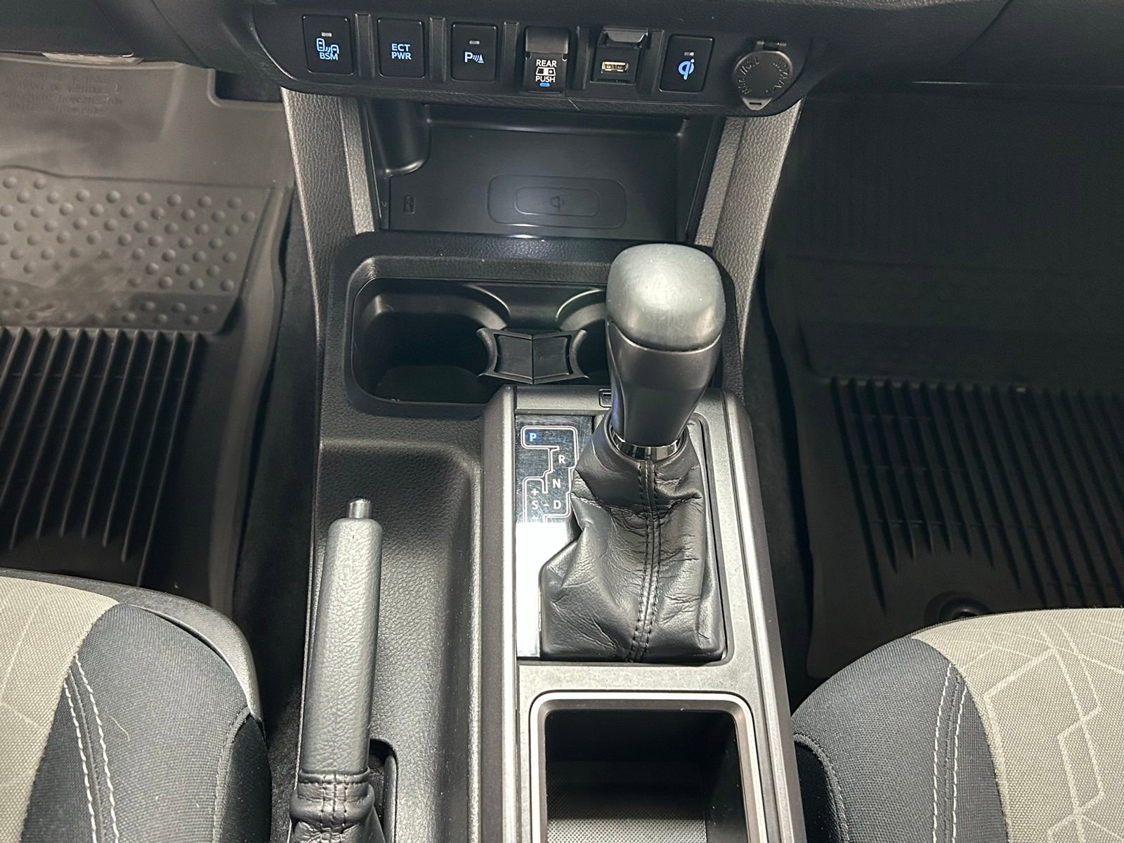 Used 2021 Toyota Tacoma TRD Off-Road w/ Technology Package image 23